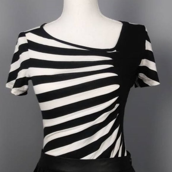 New York & Company Stretch Striped Top Size Small - Picture 1 of 8